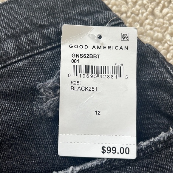 GOOD AMERICAN Good 90s Raw Hem Short NWT Black Size 12 - Picture 9 of 14